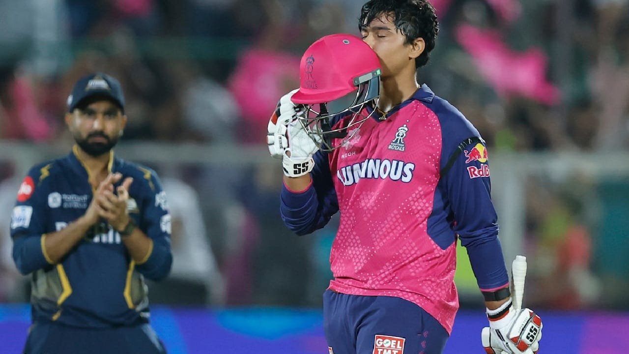 14 ఏళ్ల వైభవ్: కార్టూన్లు చూస్తా, బౌలర్లను బాదేస్తా!