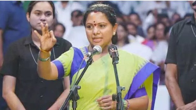 కవిత TRS పార్టీ ప్రకటన: కాంగ్రెస్ 'తోక పార్టీ' అంటూ తీవ్ర విమర్శలు!