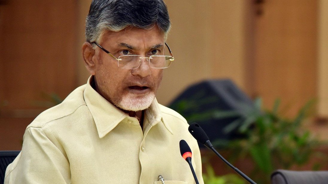 ఢిల్లీకి చంద్రబాబు: అమిత్ షా, కేంద్ర మంత్రులతో కీలక భేటీ